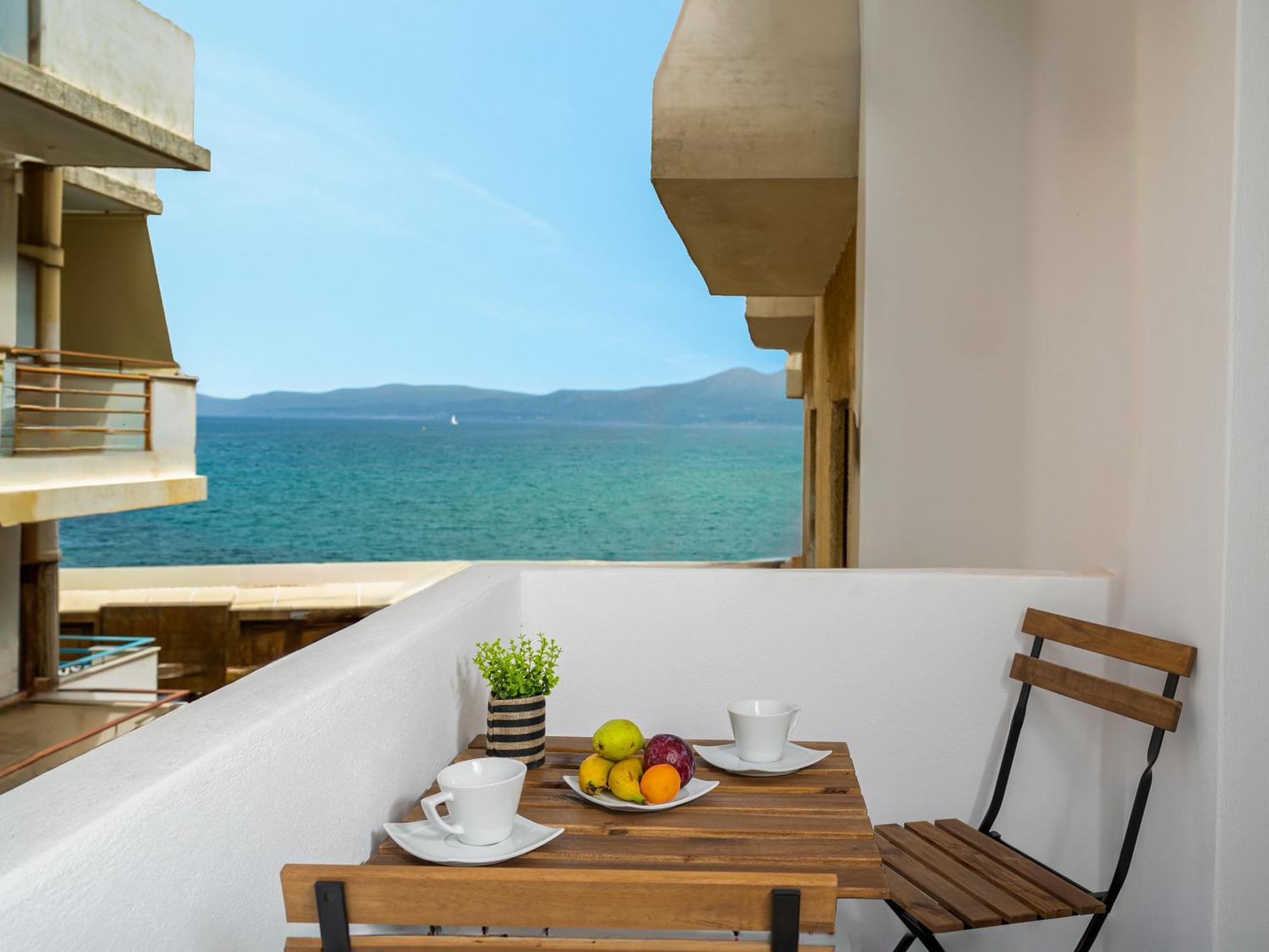 Makas Suites Hersonissos  Exterior photo